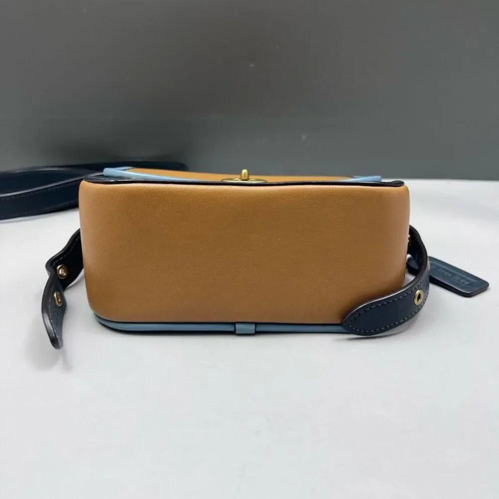 Coach Women Pre-Loved Bag Very Good Condition